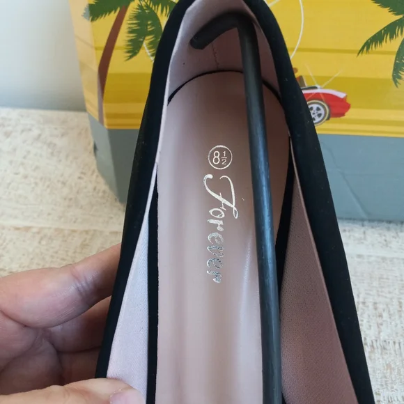 Forever black wedge heel. Size 8.5 - Picture 3 of 3